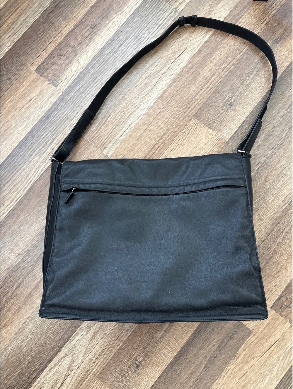 Kenneth Cole New York Black Leather Messenger Bag